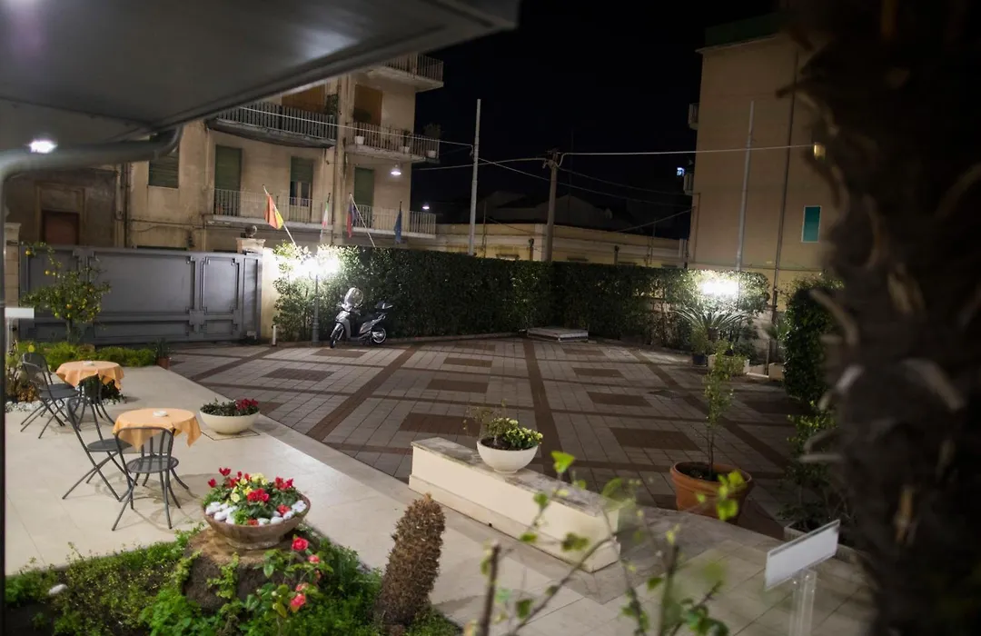 Hotel Villa Cibele-1